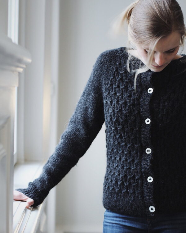 Klassisk Smock-Cardigan av PetiteKnit - Oppskrift