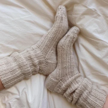Sunday Socks av PetiteKnit - Garnpakke (Peruvian Highland Wool)