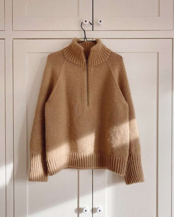 Zipper Sweater av PetiteKnit - Oppskrift