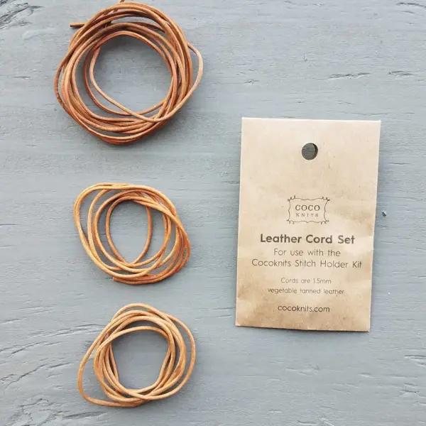 cocoknits_leather_cord_set_pakke