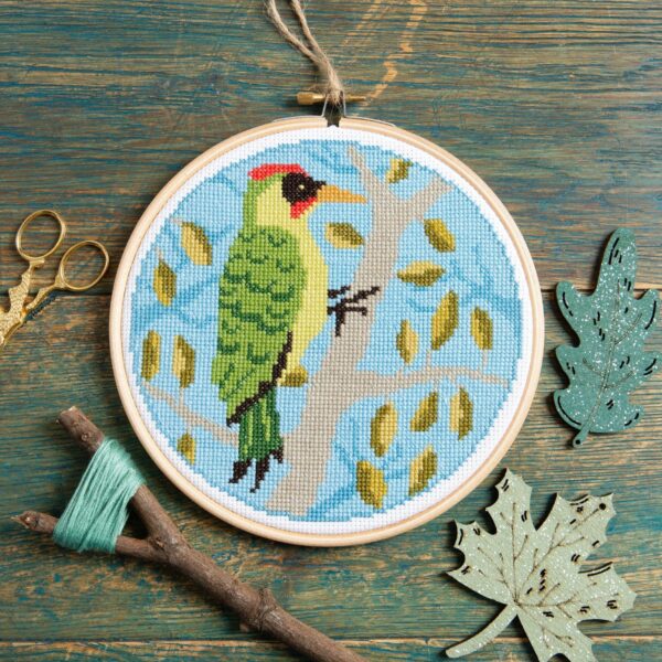 Hawthorn Handmade Broderipakke: Green Woodpecker