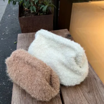 Teddy Clutch