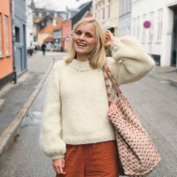 Holiday Sweater av PetiteKnit - Oppskrift