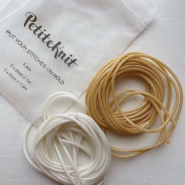 PetiteKnit maskevaiere