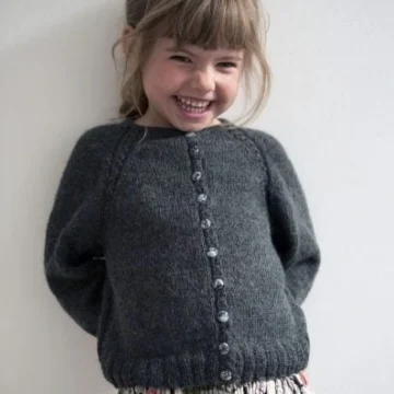 Ingrids Cardigan av Helga Isager - Garnpakke